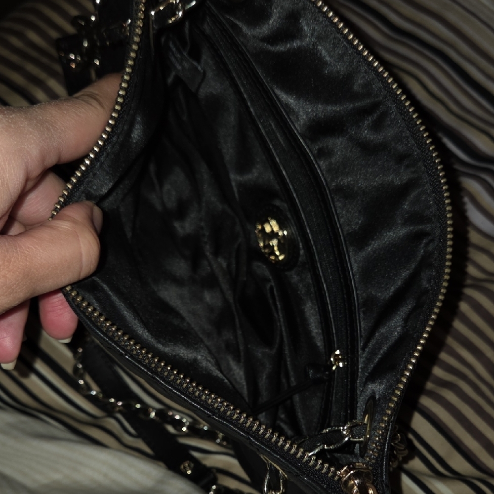 DKNY Black Quilted Leather Convertible Bag EUC - Picture 10 of 12